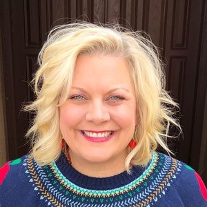 Meet your Posher, Debbie